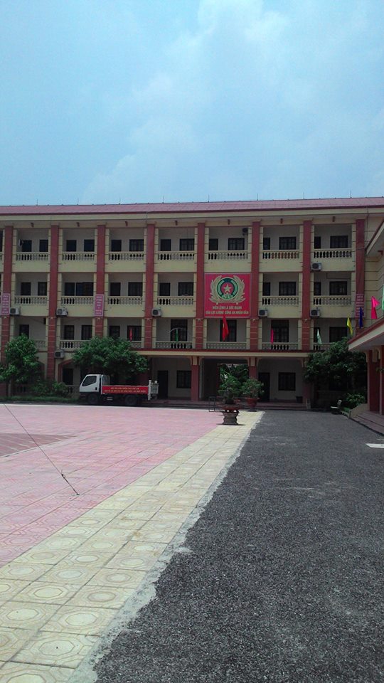Chống thấm sàn vệ sinh và sơn  công an huyện Đông Hưng